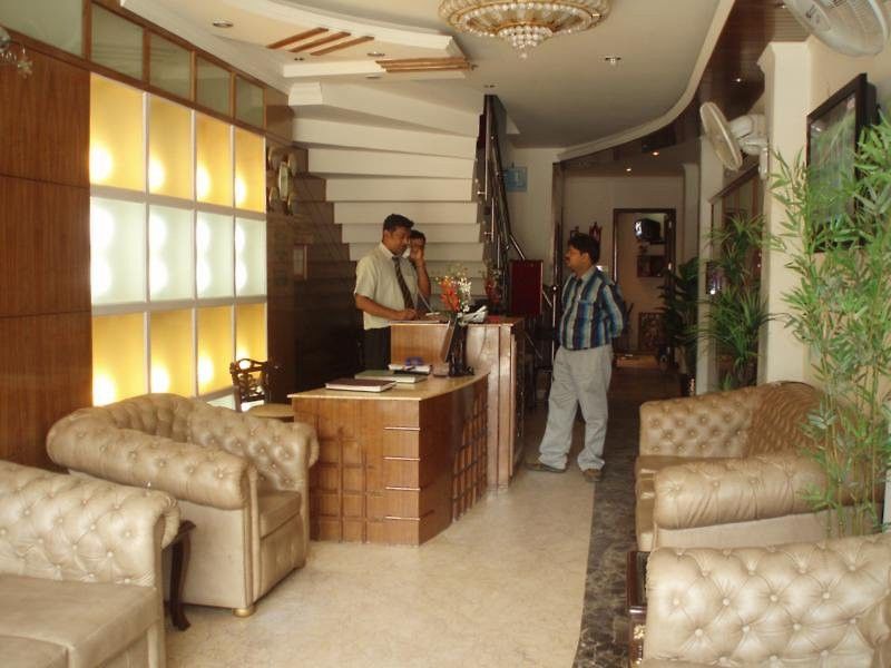Hotel Tjs Grand Delhi  Inreriör bild